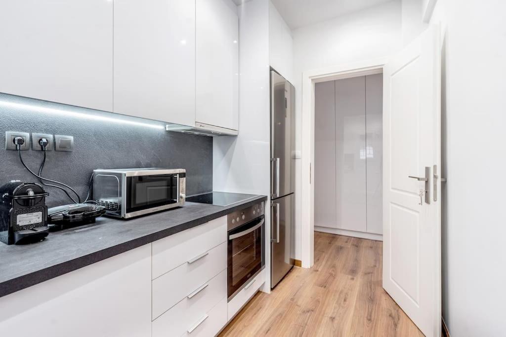 Modernised Athenian Apartment /W 2Br & 2Ba Eksteriør billede