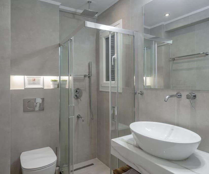 Modernised Athenian Apartment /W 2Br & 2Ba Eksteriør billede